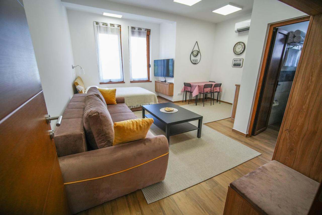 Prenociste Sole Aparthotel Vranje Ngoại thất bức ảnh